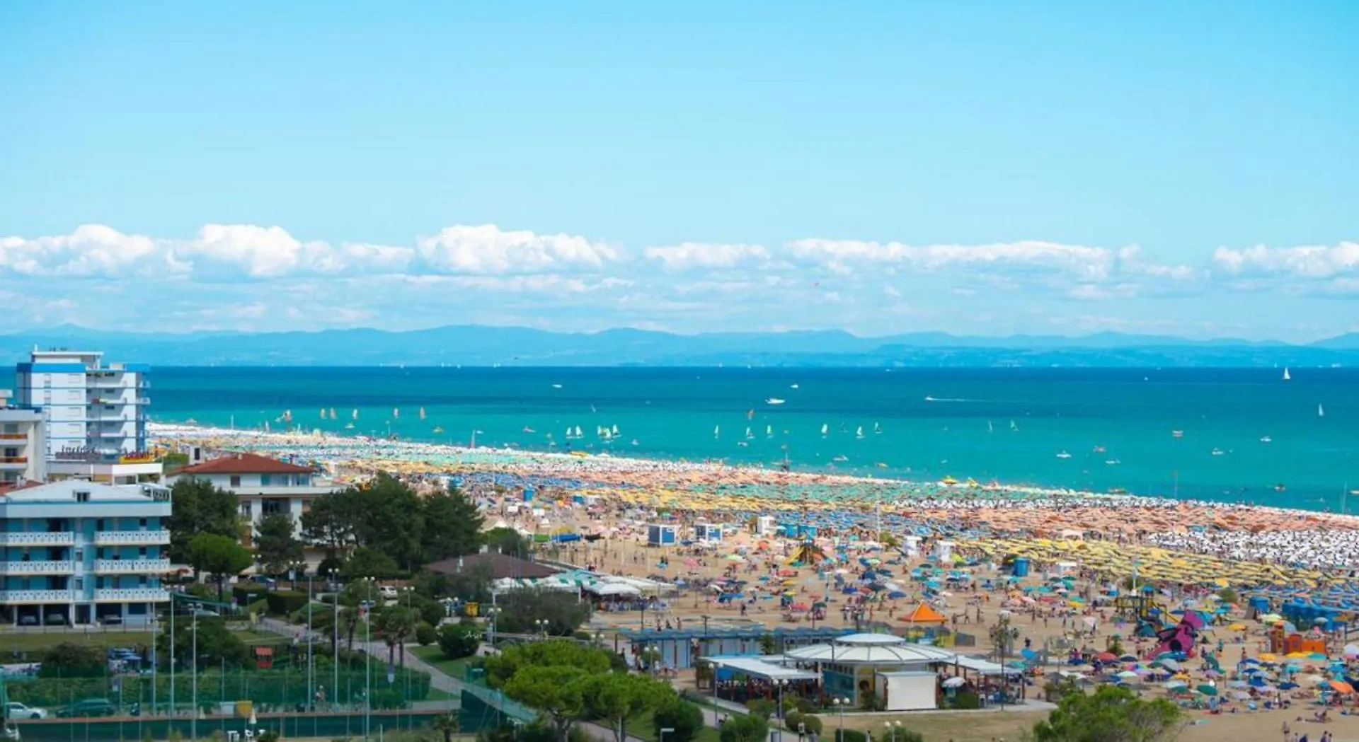 Sunny Flat With Terrace - Beahost Apartment Bibione