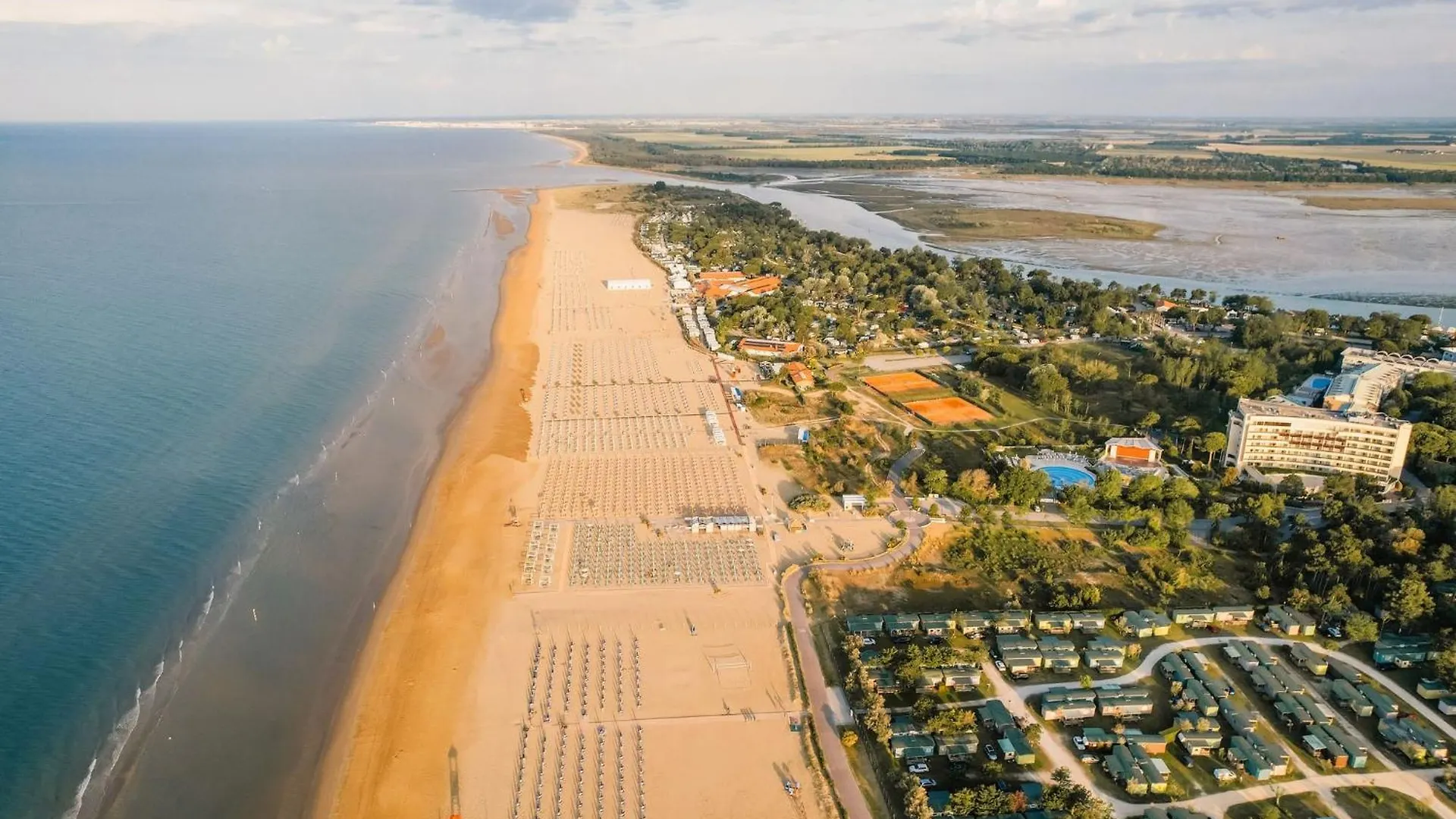 Sunny Flat With Terrace - Beahost Apartment Bibione Italy